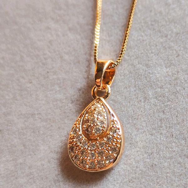 American Diamond Ancient Leaf Goldmix Pendant