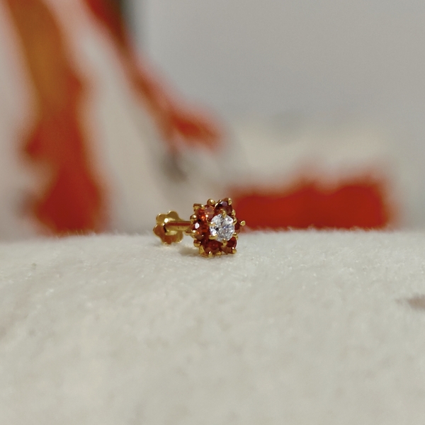 American Diamond Seven Stone Maroon Bloom Nosepin